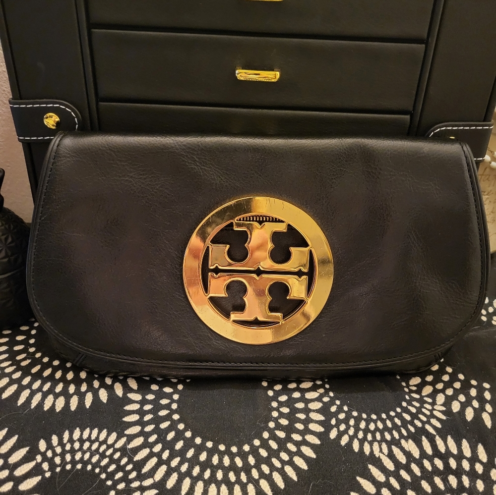Tory Burch Amanda Reva leather crossbody bag.